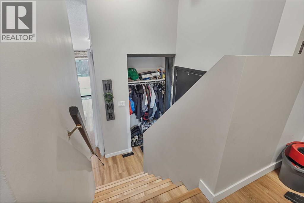 1538 St Edward Boulevard N, Lethbridge, Alberta  T1H 4Z7 - Photo 17 - A2275564