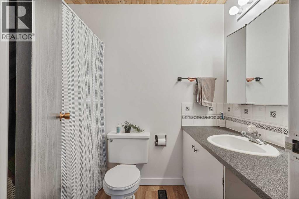 1538 St Edward Boulevard N, Lethbridge, Alberta  T1H 4Z7 - Photo 13 - A2275564