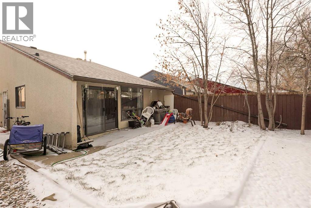 1538 St Edward Boulevard N, Lethbridge, Alberta  T1H 4Z7 - Photo 30 - A2275564