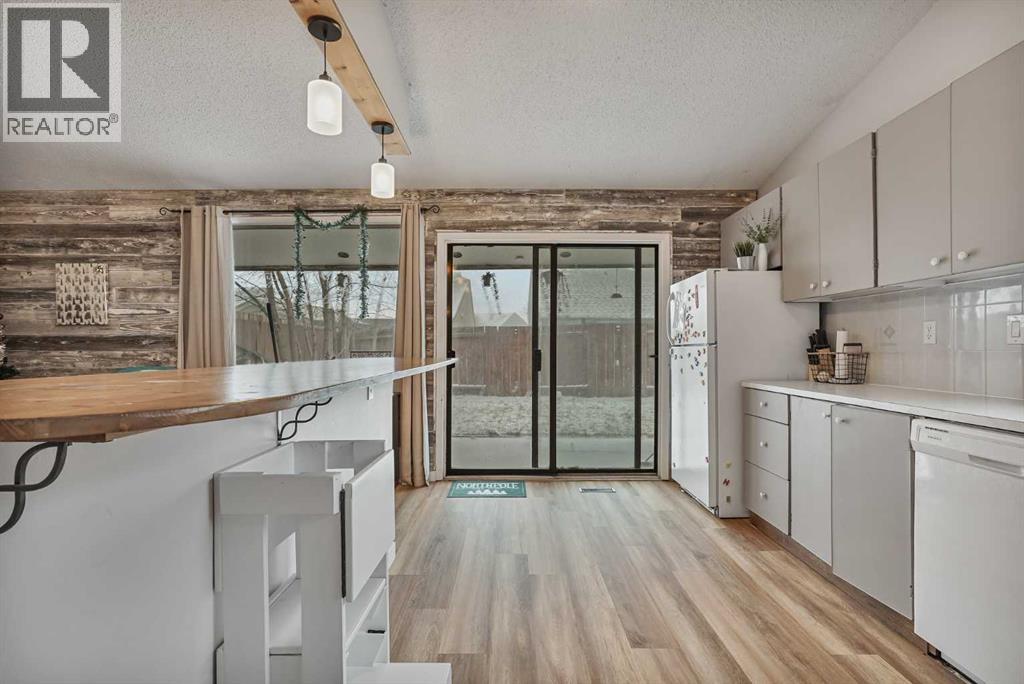 1538 St Edward Boulevard N, Lethbridge, Alberta  T1H 4Z7 - Photo 8 - A2275564