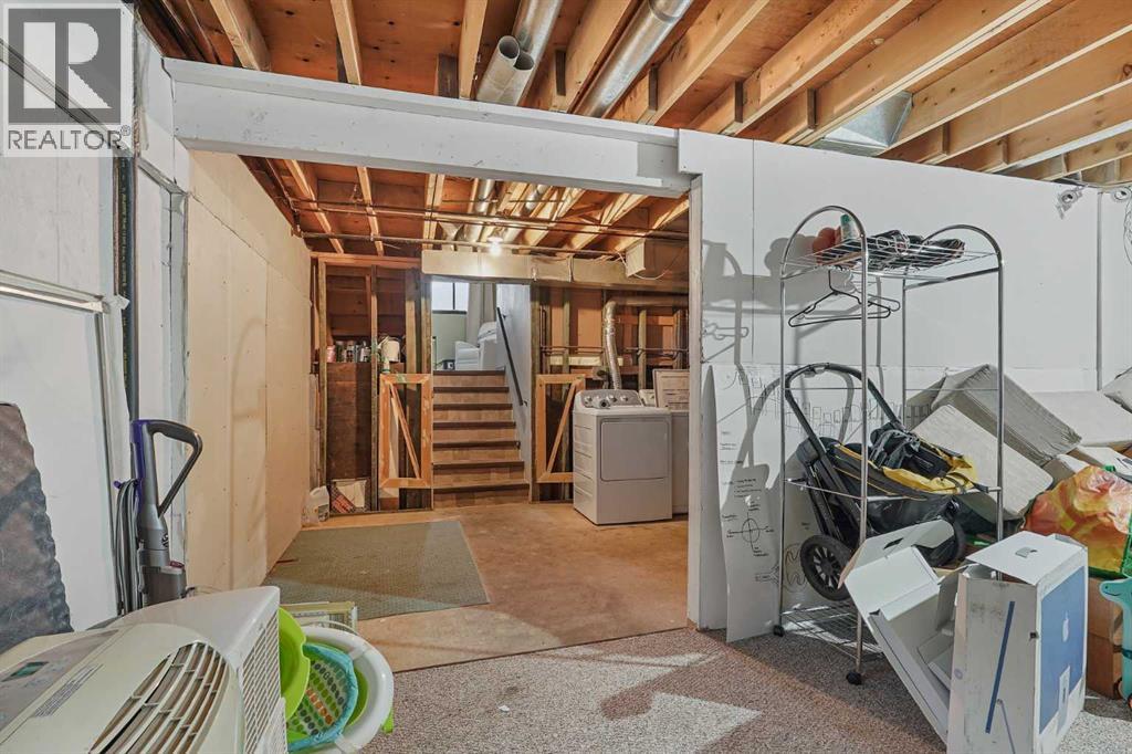 1538 St Edward Boulevard N, Lethbridge, Alberta  T1H 4Z7 - Photo 25 - A2275564