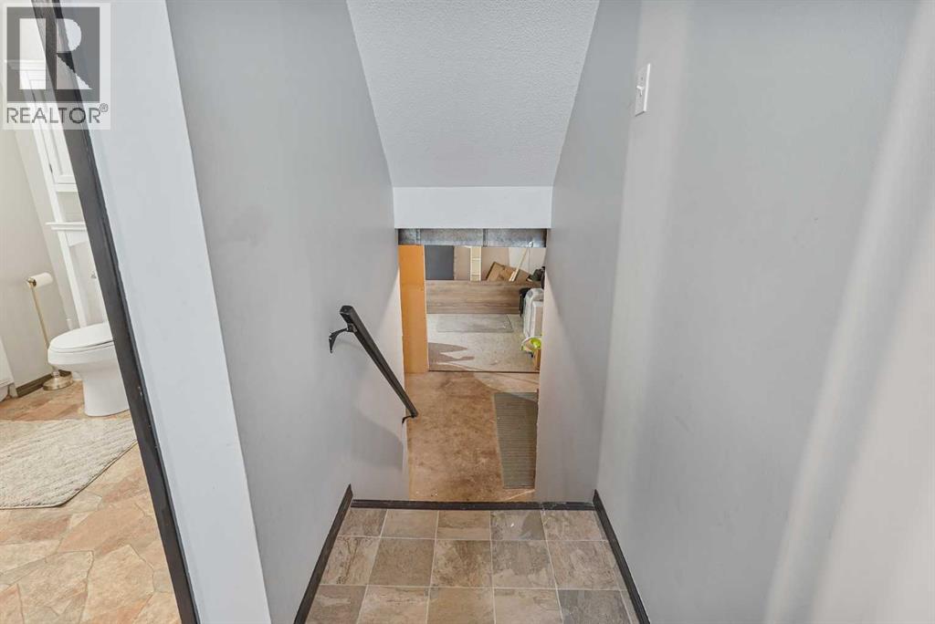 1538 St Edward Boulevard N, Lethbridge, Alberta  T1H 4Z7 - Photo 23 - A2275564