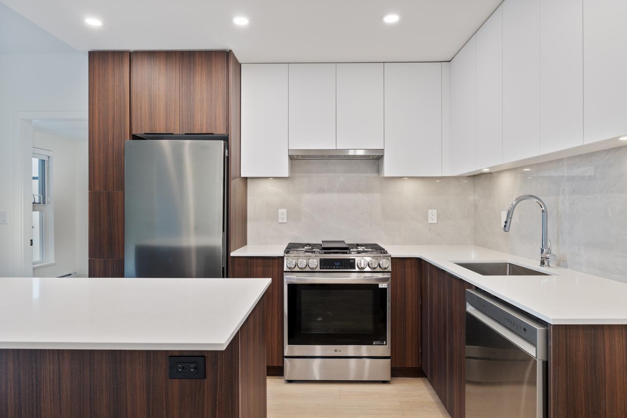 A416 7980 206a Street, Langley, British Columbia  V2Y 3Z8 - Photo 2 - R3081587