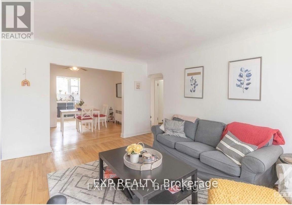 873 Kirkwood Avenue, Ottawa, Ontario  K1Z 5Y3 - Photo 3 - X12715520