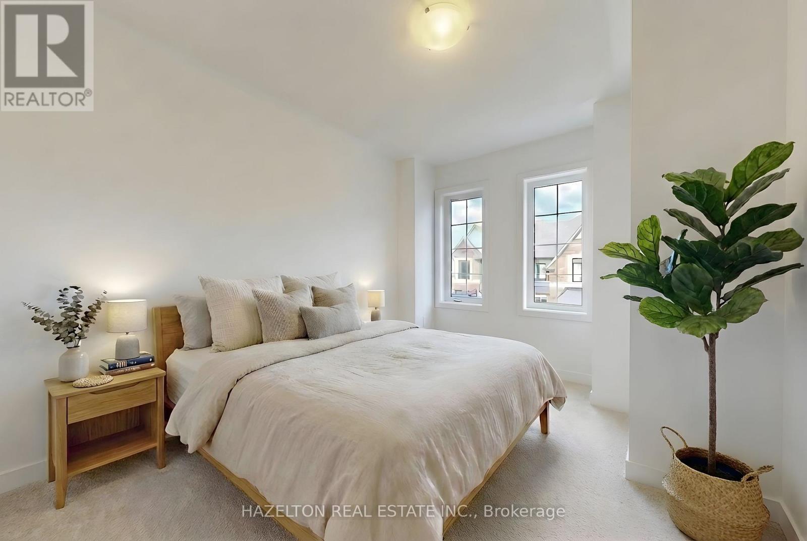 26 Calloway Way, Whitby, Ontario  L2N 0N9 - Photo 5 - E12557638