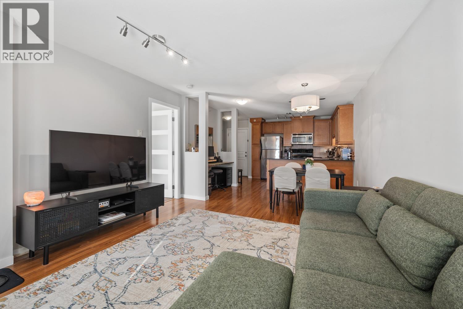 412 1969 Westminster Avenue, Port Coquitlam, British Columbia  V3B 1E7 - Photo 3 - R3081647