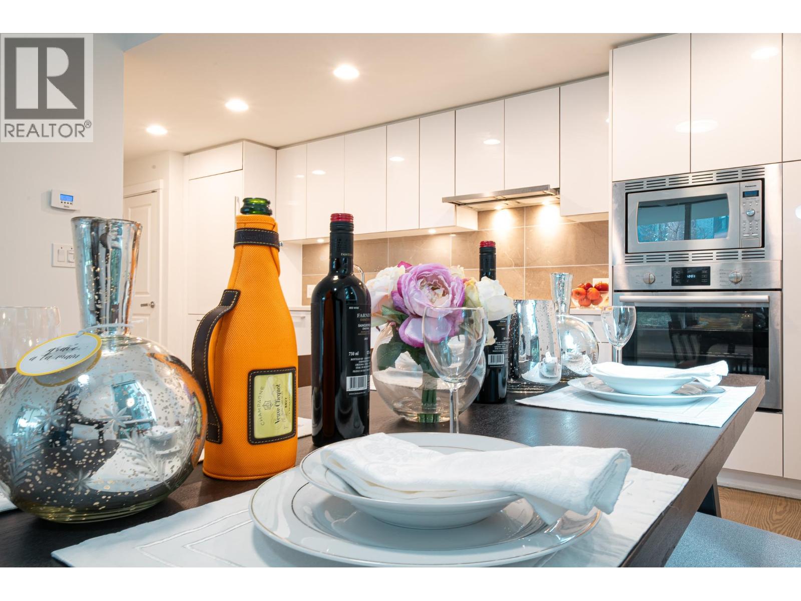 201 3533 Ross Drive, Vancouver, British Columbia  V6S 0L3 - Photo 8 - R3081656