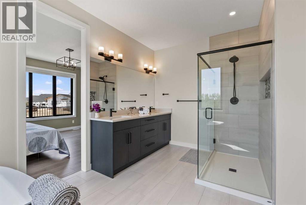 32 Monterra Landing, Rural Rocky View County, Alberta  T4C 0G8 - Photo 17 - A2276255