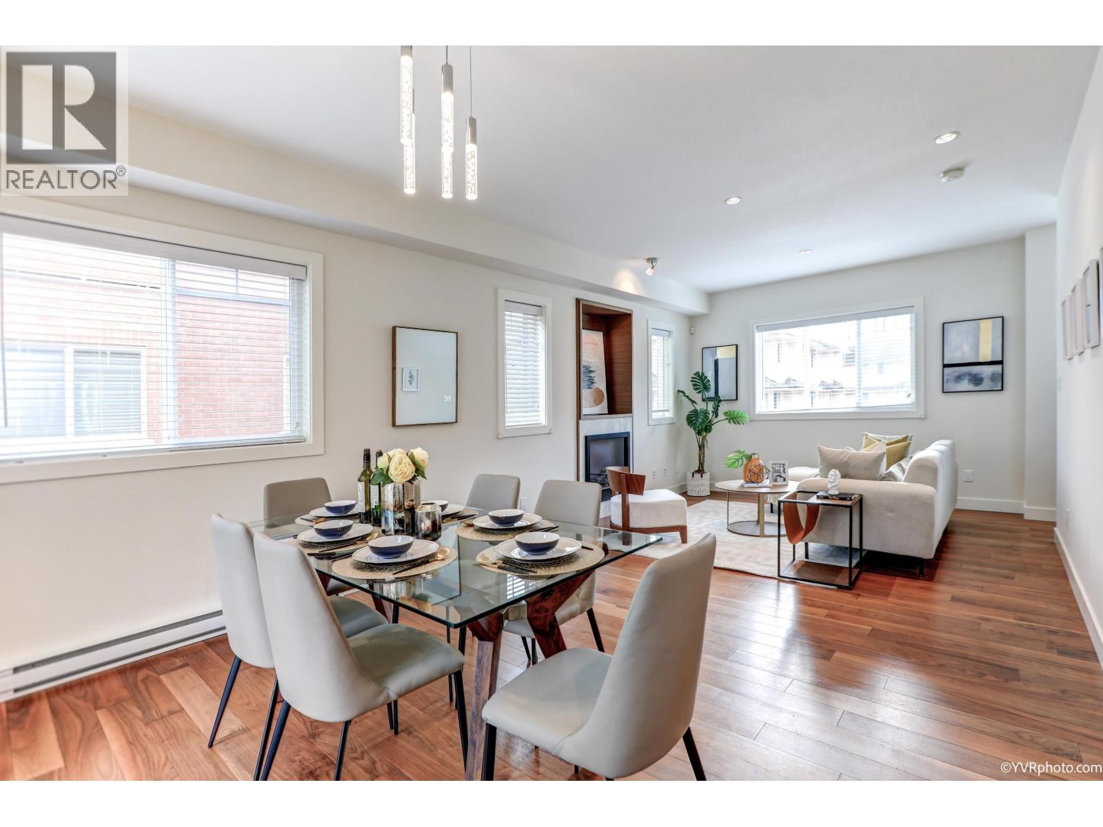 8 7199 MOFFATT ROAD, Richmond, British Columbia