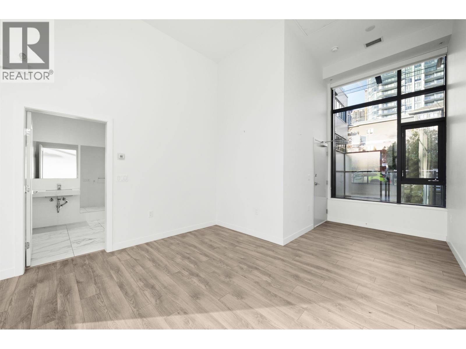 4983 Imperial Street, Burnaby, British Columbia  V5H 0J8 - Photo 10 - C8075348