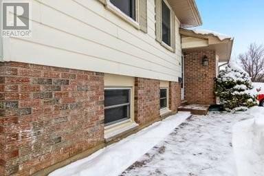 1543 Aldersbrook Road, London North, Ontario  N6G 2Z1 - Photo 3 - X12708286