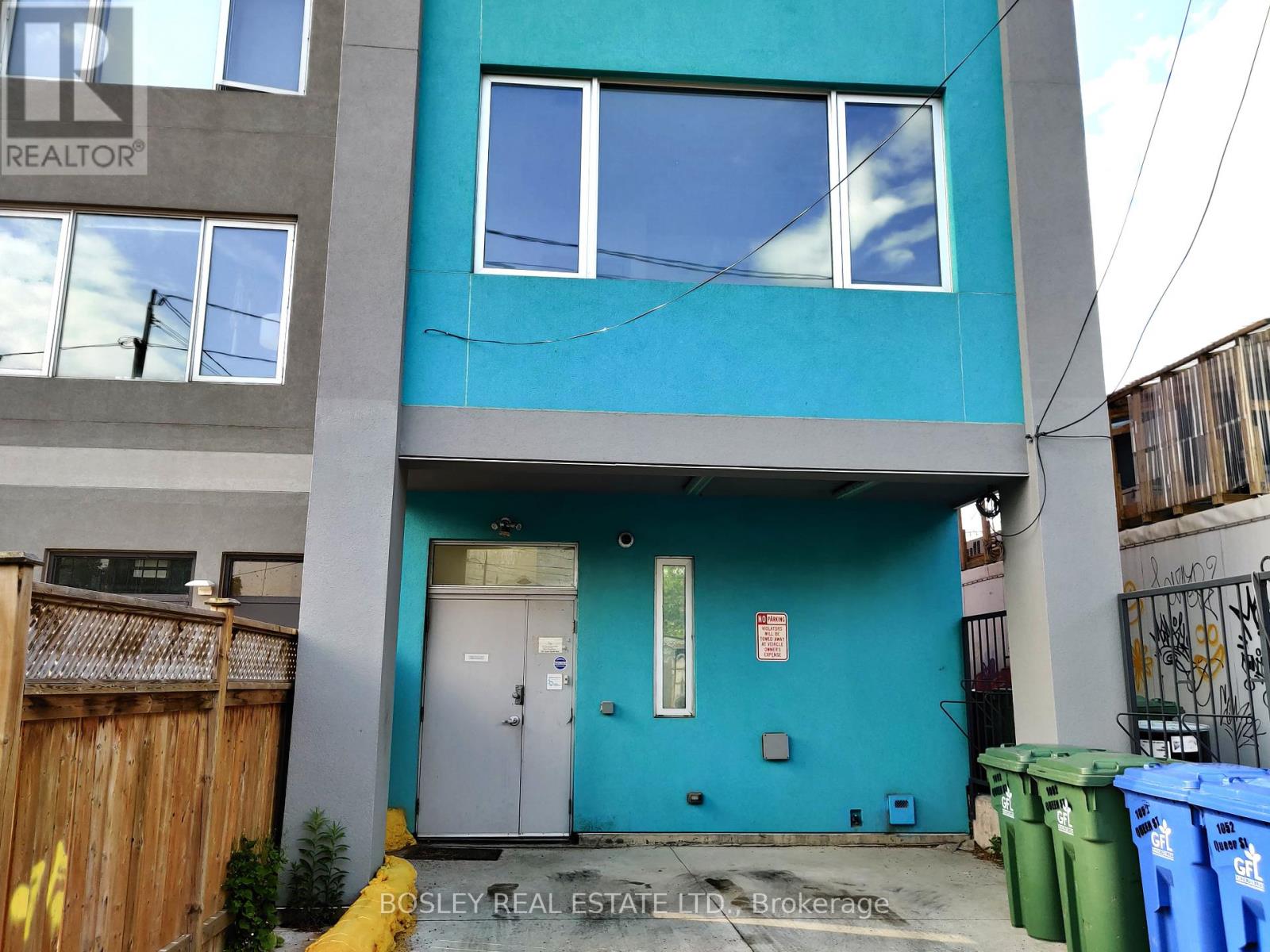 2ND FLR - 1052 QUEEN STREET W, Toronto, Ontario