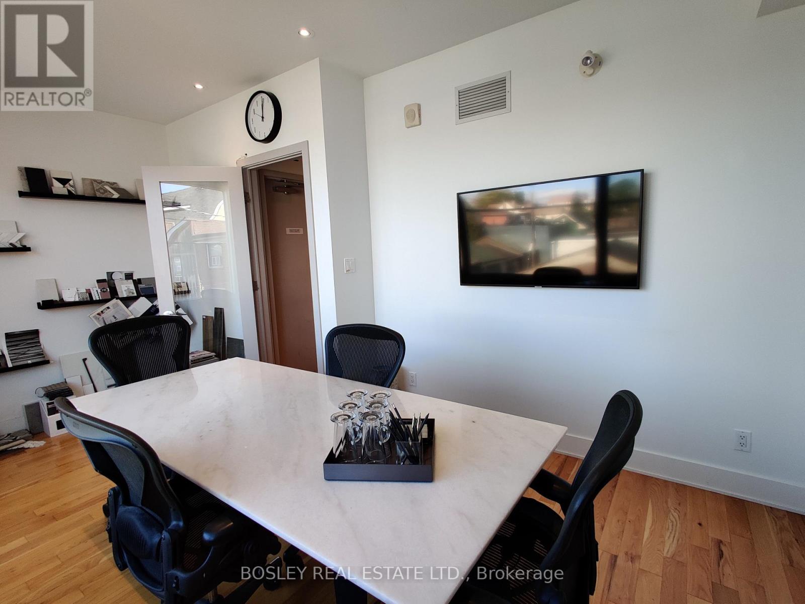 2nd Flr - 1052 Queen Street W, Toronto, Ontario  M6J 1H7 - Photo 7 - C12715536