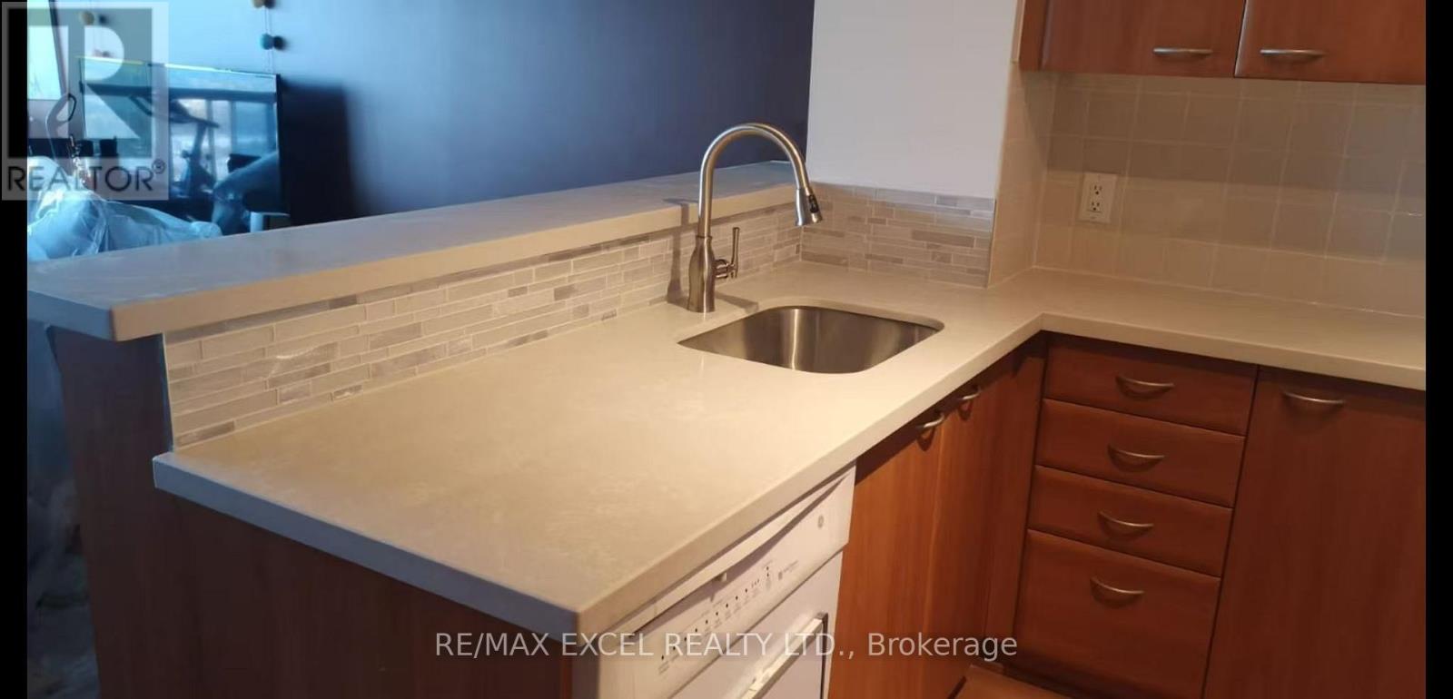 2912 - 38 Lee Centre Drive, Toronto, Ontario  M1H 3J7 - Photo 2 - E12715524