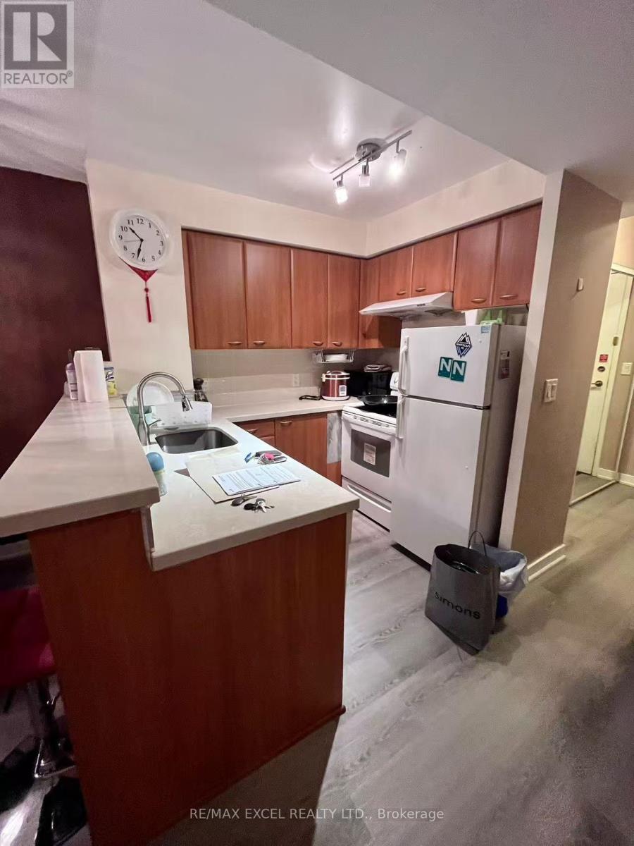 2912 - 38 Lee Centre Drive, Toronto, Ontario  M1H 3J7 - Photo 3 - E12715524