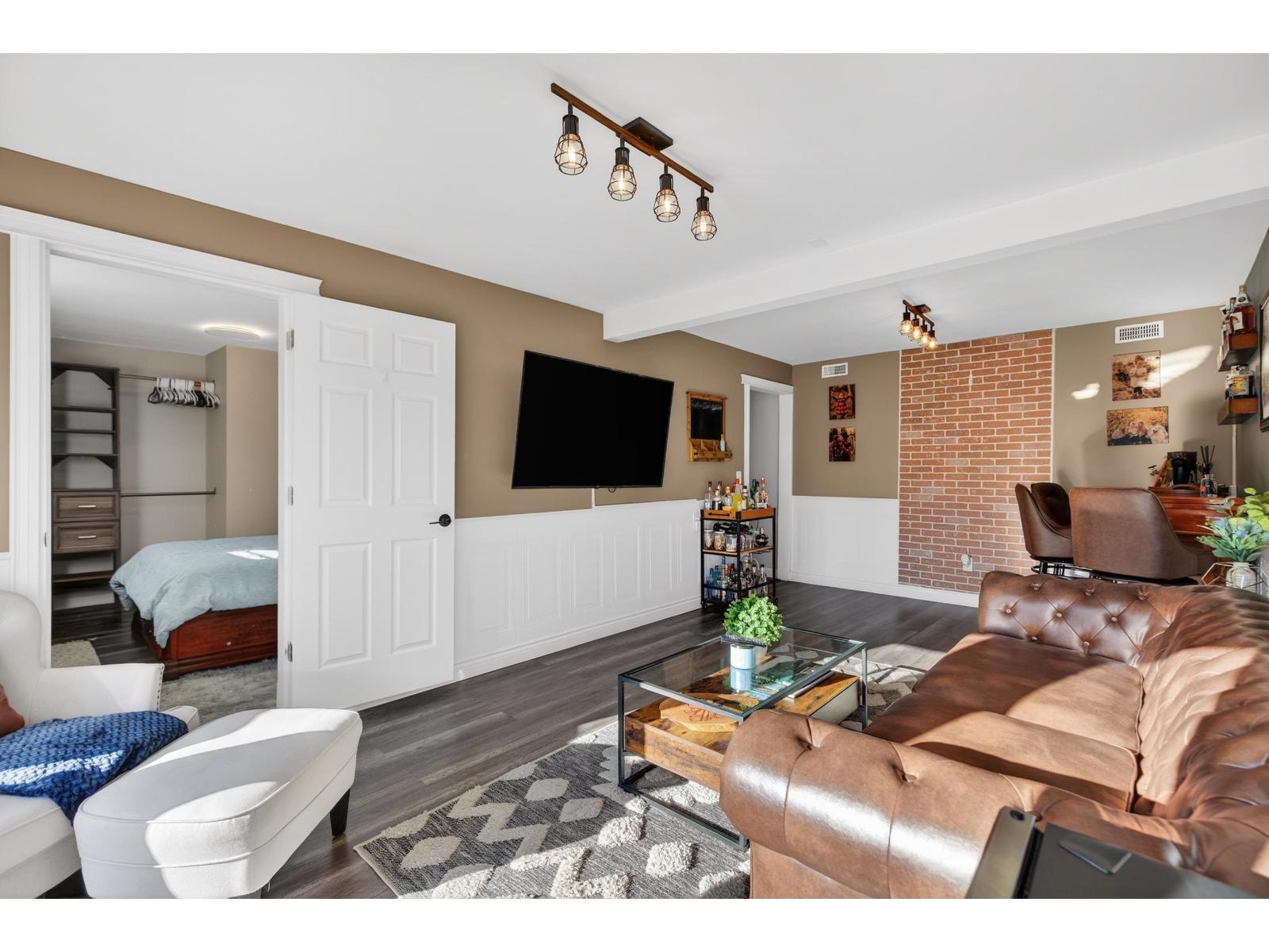 34974 Clayburn Road, Abbotsford, British Columbia  V2S 7Y9 - Photo 19 - R3081660