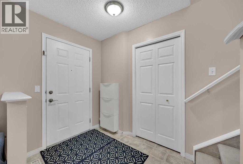 26 Saddlemead Close Ne, Calgary, Alberta  T3J 4M6 - Photo 2 - A2279764