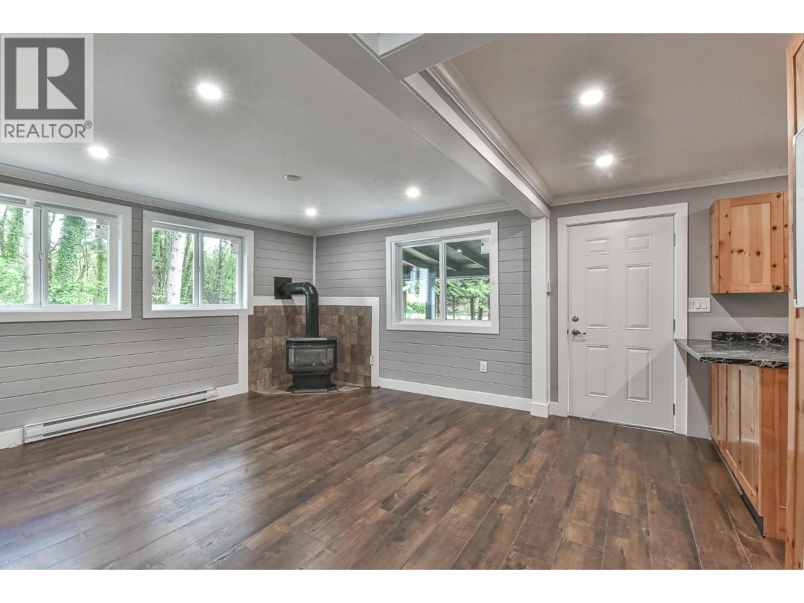 9707 287 Street, Maple Ridge, British Columbia  V2W 1K9 - Photo 3 - R3081383