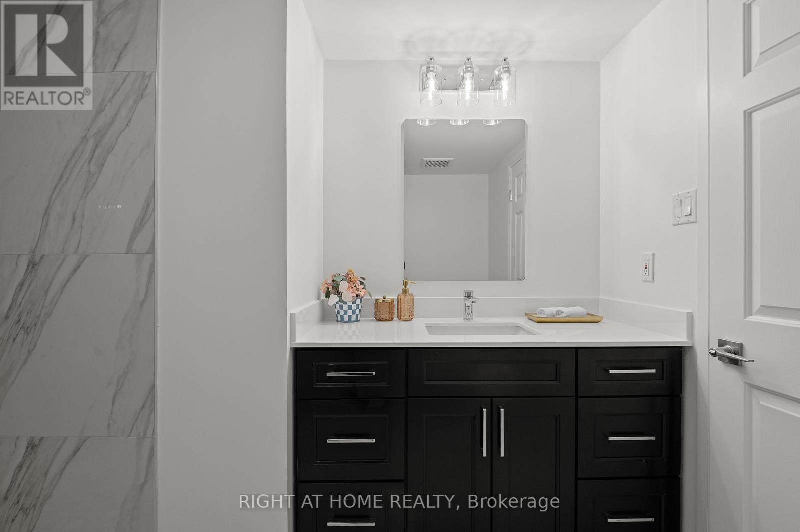 312 - 1700 The Collegeway, Mississauga, Ontario  L5L 4M2 - Photo 8 - W12715510