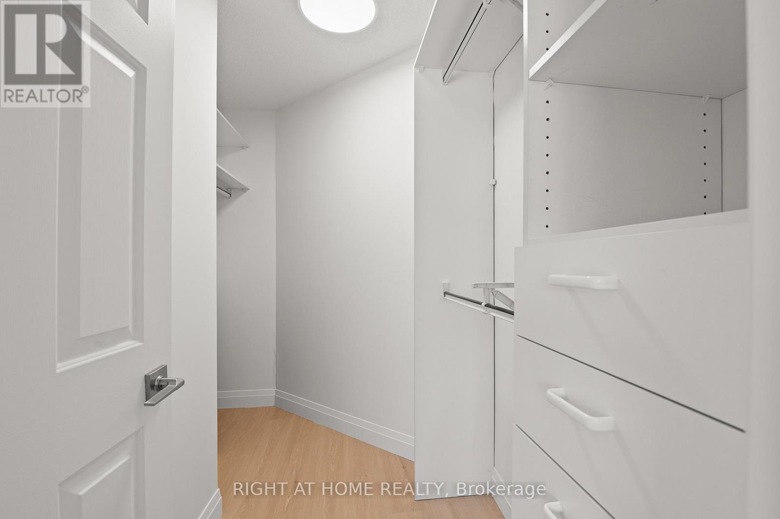 312 - 1700 The Collegeway, Mississauga, Ontario  L5L 4M2 - Photo 9 - W12715510