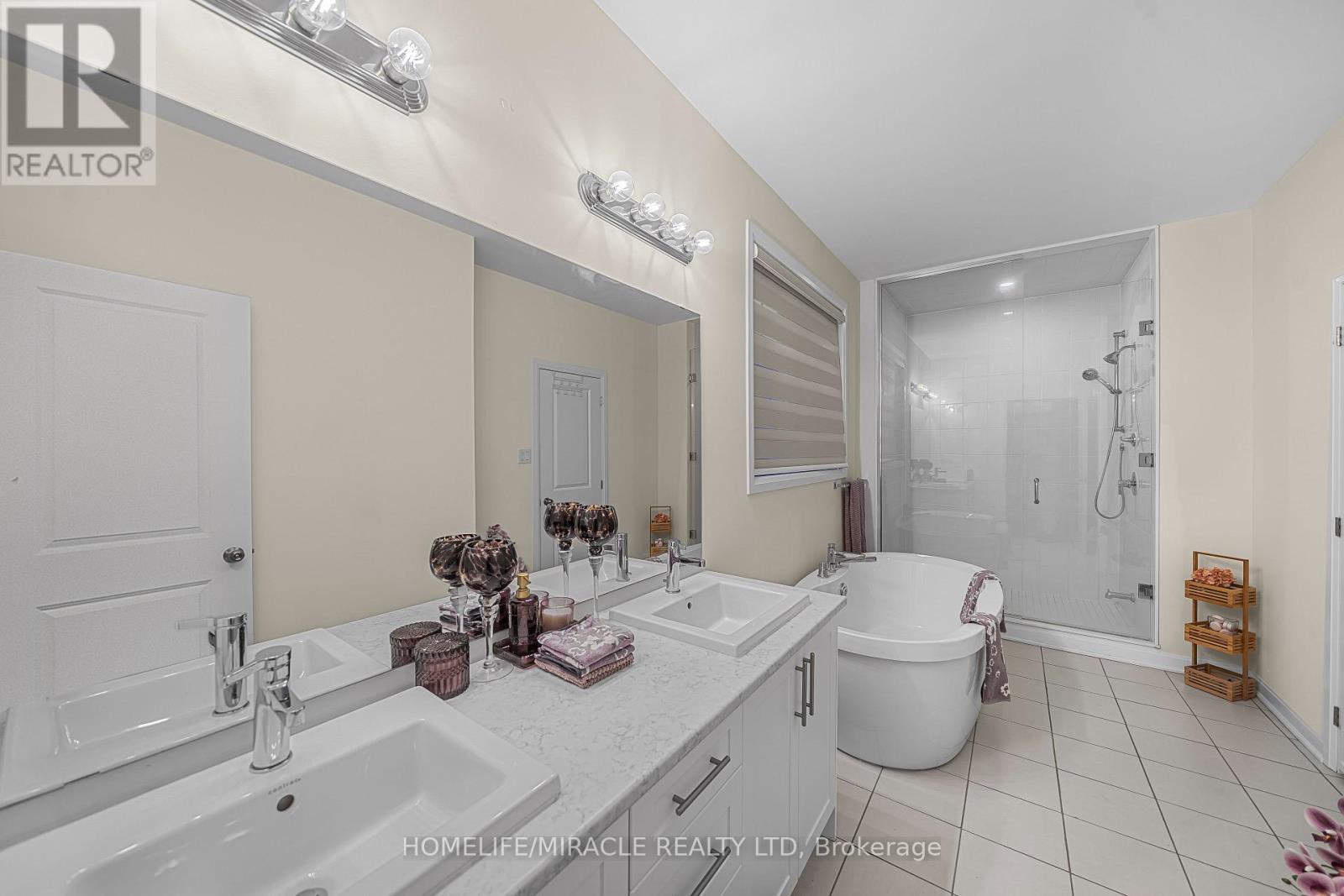 166 Country Club Drive, Loyalist, Ontario  K0H 1G0 - Photo 16 - X12715512