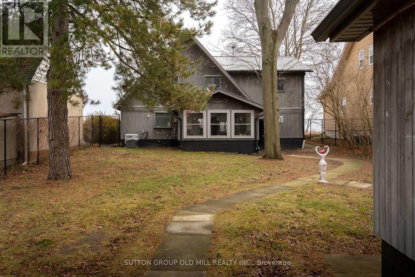 25 Lakeshore Road W, Port Colborne, Ontario  L3K 2S2 - Photo 35 - X12715514