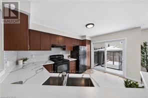 19 Blackbird Circle, Cambridge, Ontario  N3C 0A9 - Photo 8 - X12715528