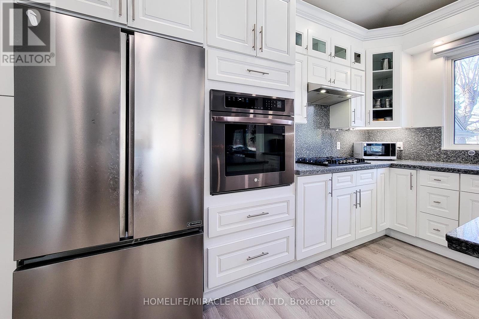 355 Ridge Road W, Grimsby, Ontario  L3M 4E7 - Photo 23 - X12715530