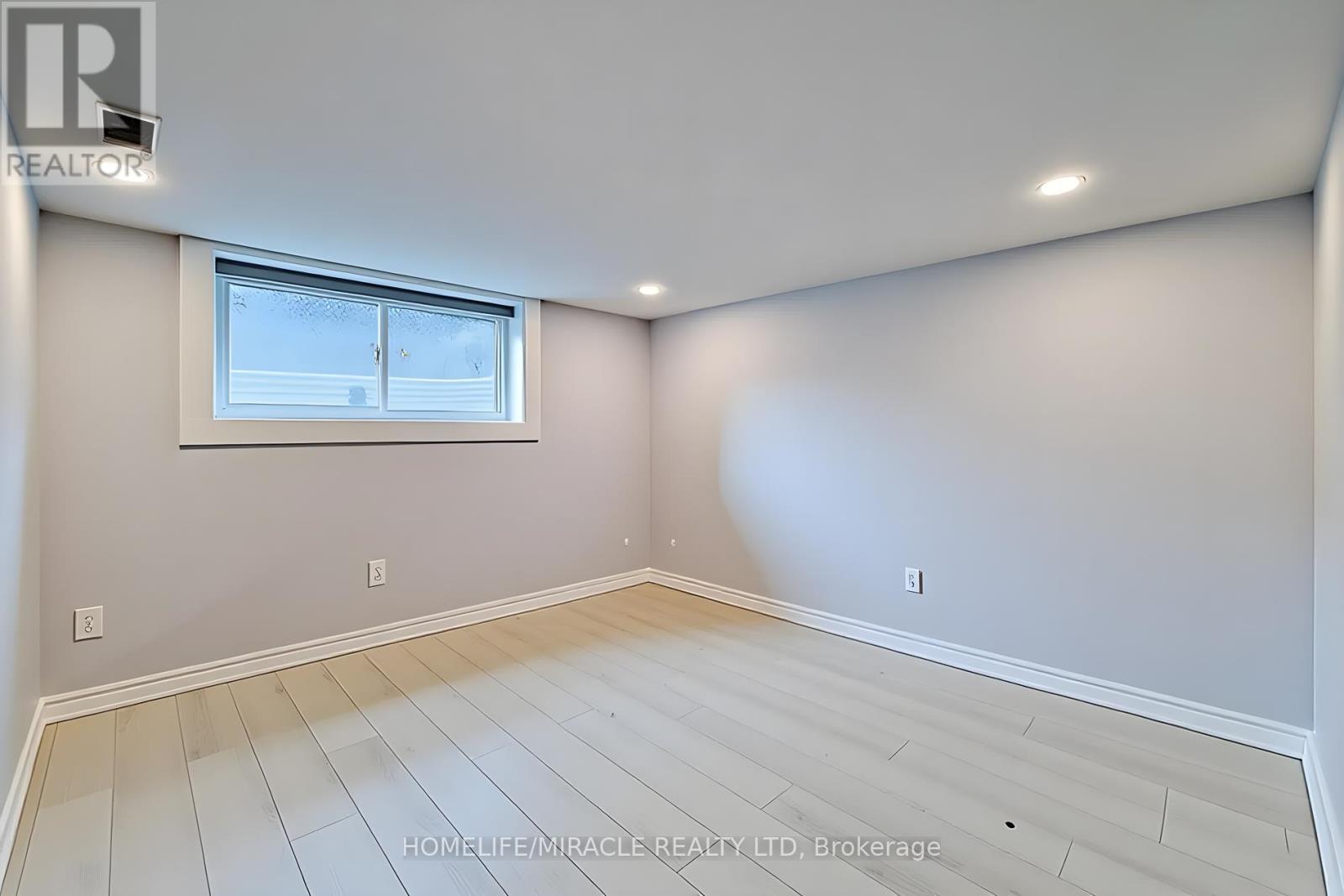 355 Ridge Road W, Grimsby, Ontario  L3M 4E7 - Photo 46 - X12715530