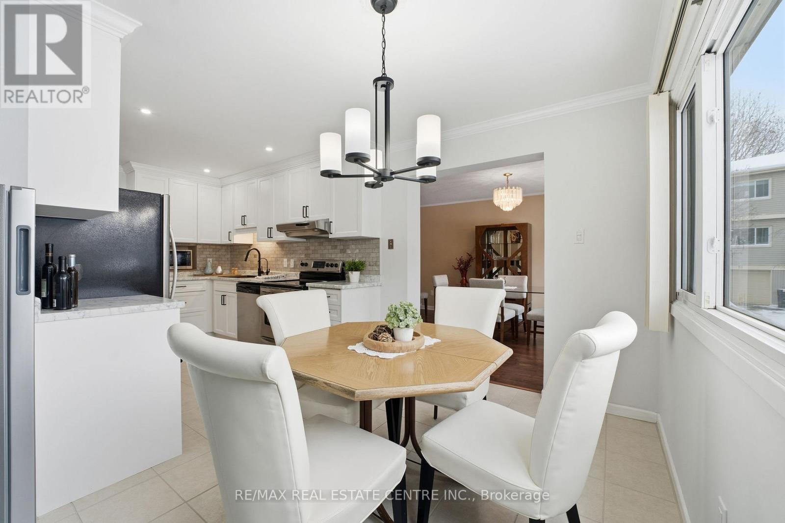 30 Green Valley Drive, Kitchener, Ontario  N2P 1G8 - Photo 17 - X12715540