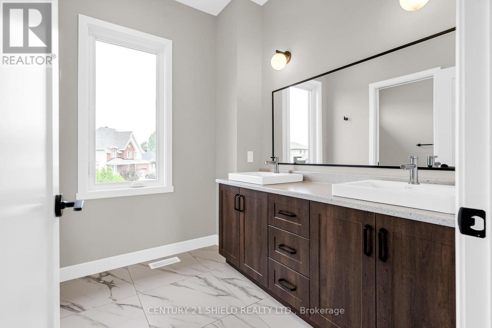 6831 Monument Way, South Glengarry, Ontario  K0C 2C0 - Photo 18 - X12715564