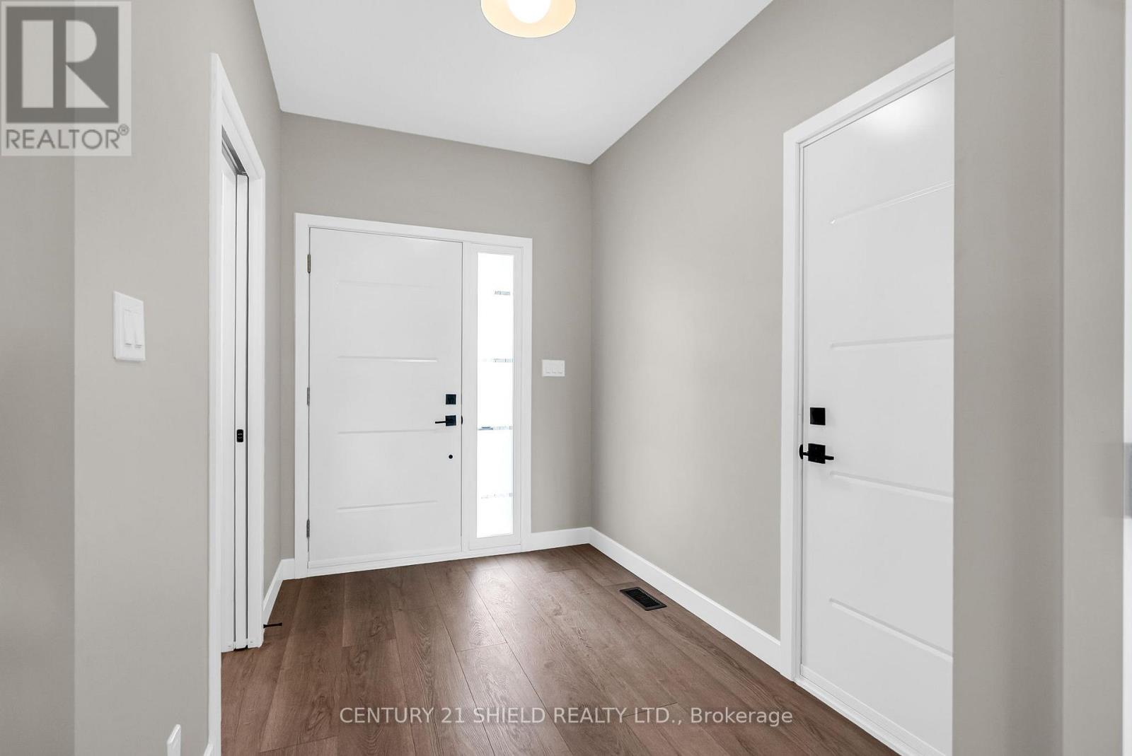 6831 Monument Way, South Glengarry, Ontario  K0C 2C0 - Photo 2 - X12715564