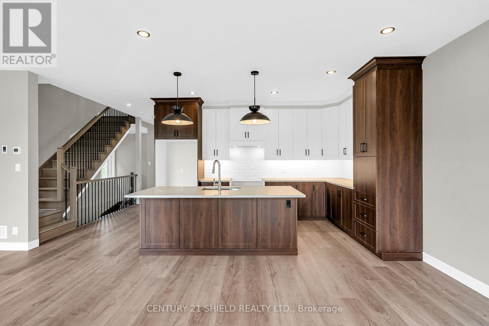 6831 Monument Way, South Glengarry, Ontario  K0C 2C0 - Photo 7 - X12715564