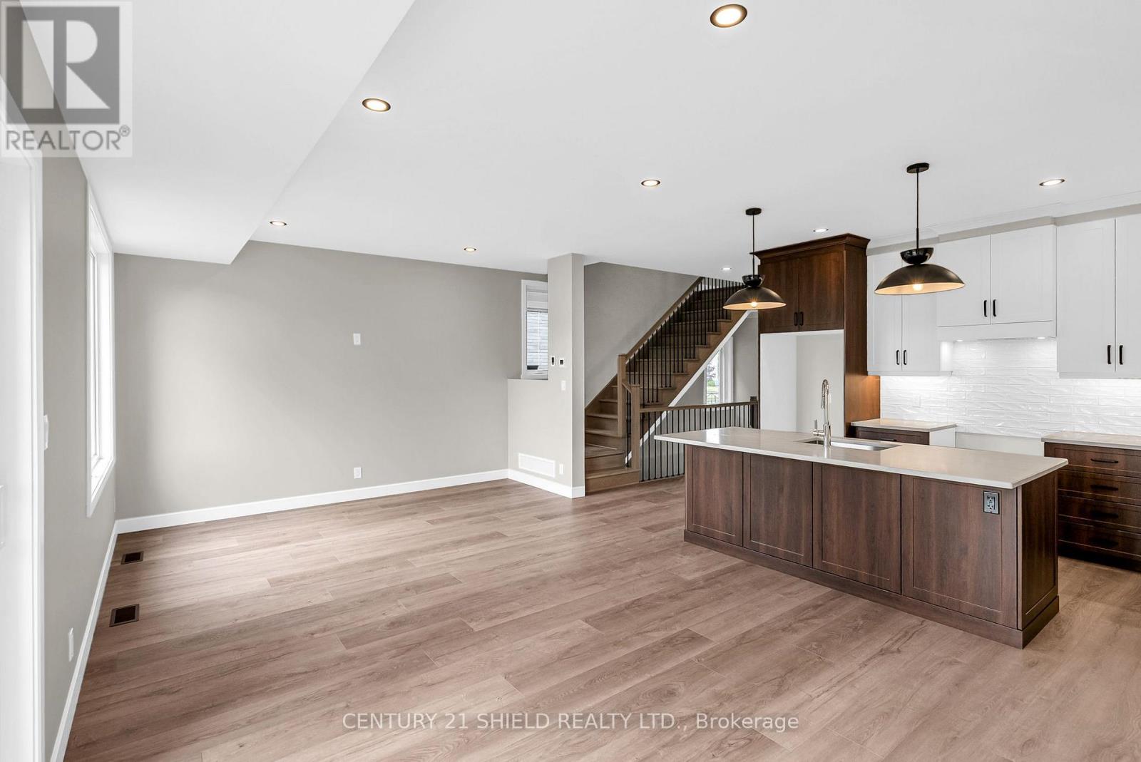 6831 Monument Way, South Glengarry, Ontario  K0C 2C0 - Photo 8 - X12715564