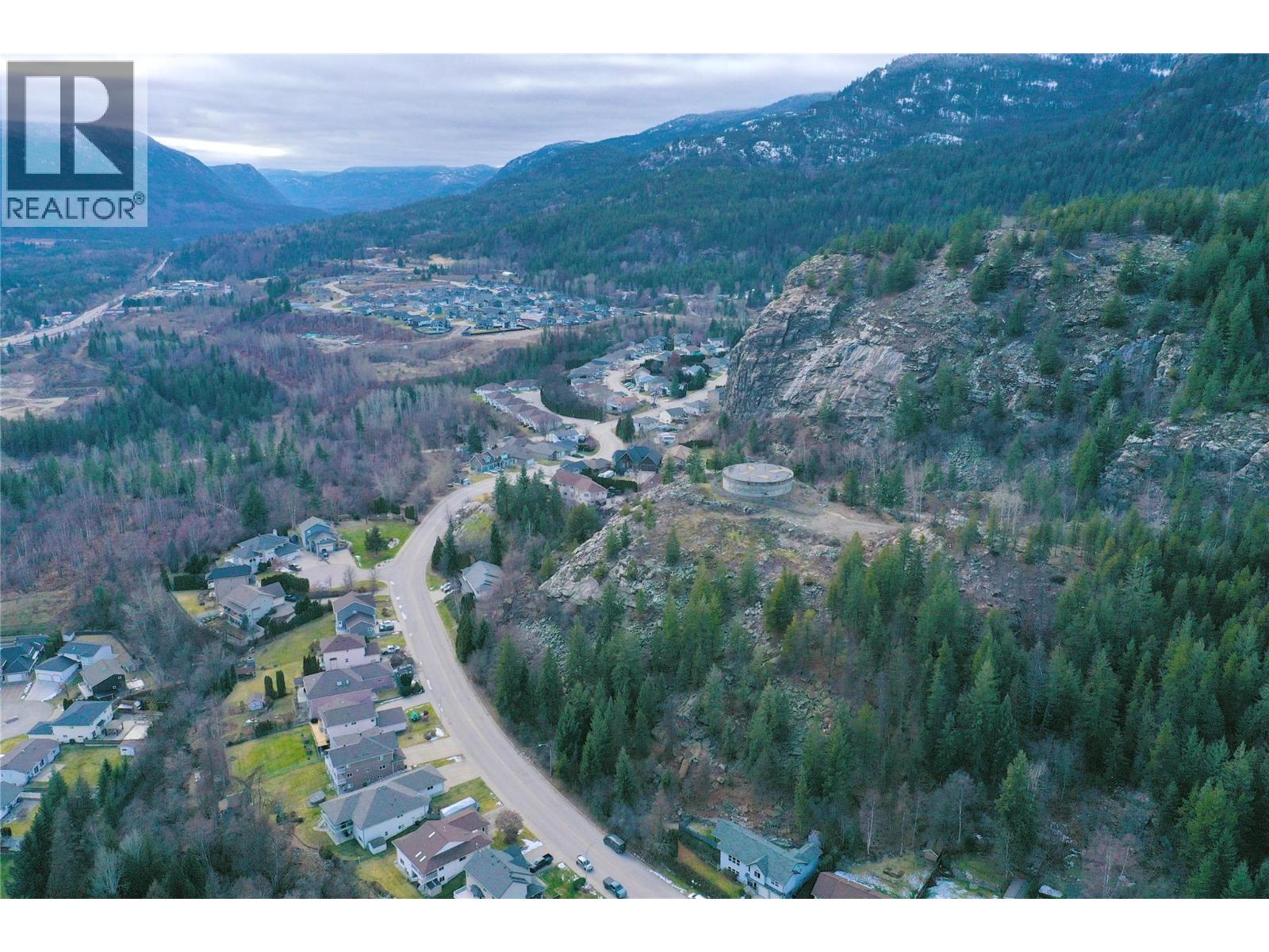 3500 14th Avenue, Castlegar, British Columbia V1N 3X7 - Photo 9 - 10373331