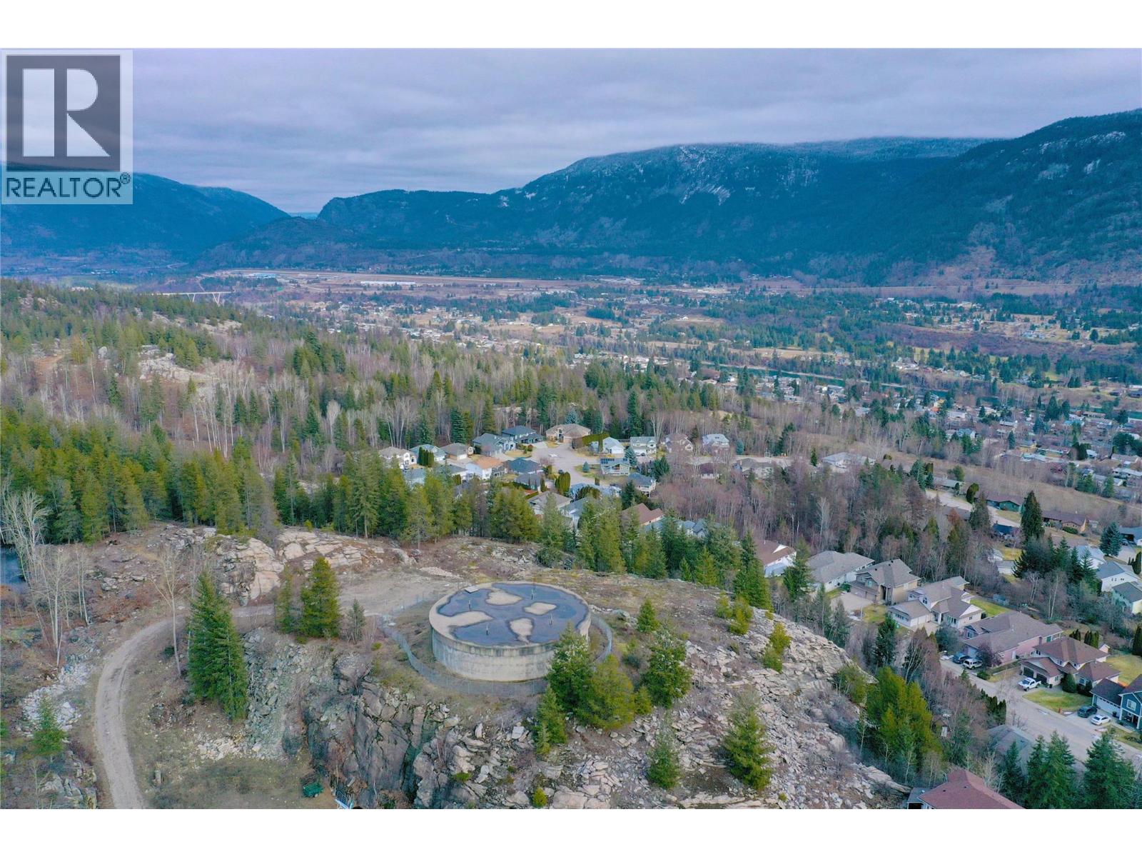 3500 14th Avenue, Castlegar, British Columbia V1N 3X7 - Photo 24 - 10373331