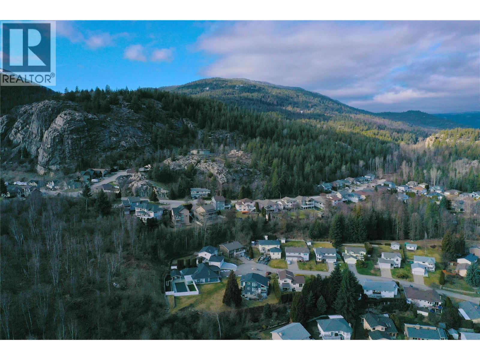 3500 14th Avenue, Castlegar, British Columbia V1N 3X7 - Photo 25 - 10373331