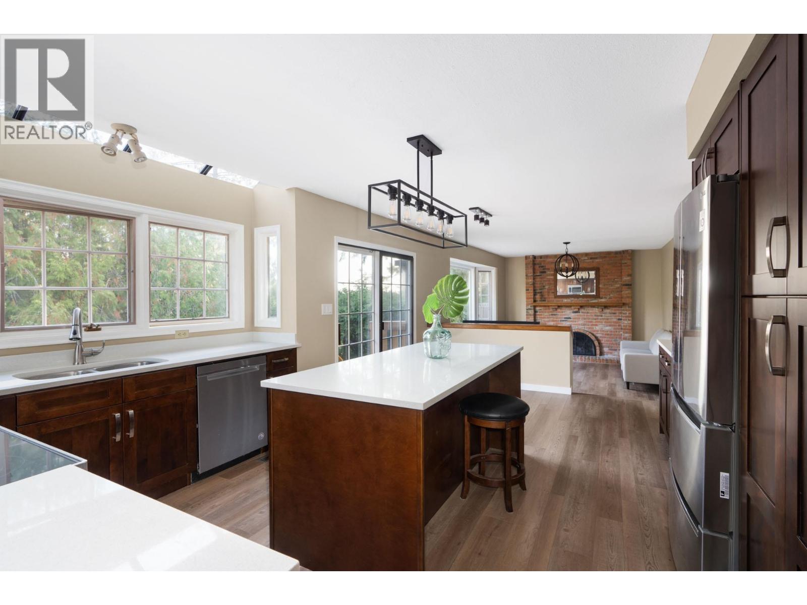 5162 Alderfeild Place, West Vancouver, British Columbia  V7W 2W7 - Photo 10 - R3080671