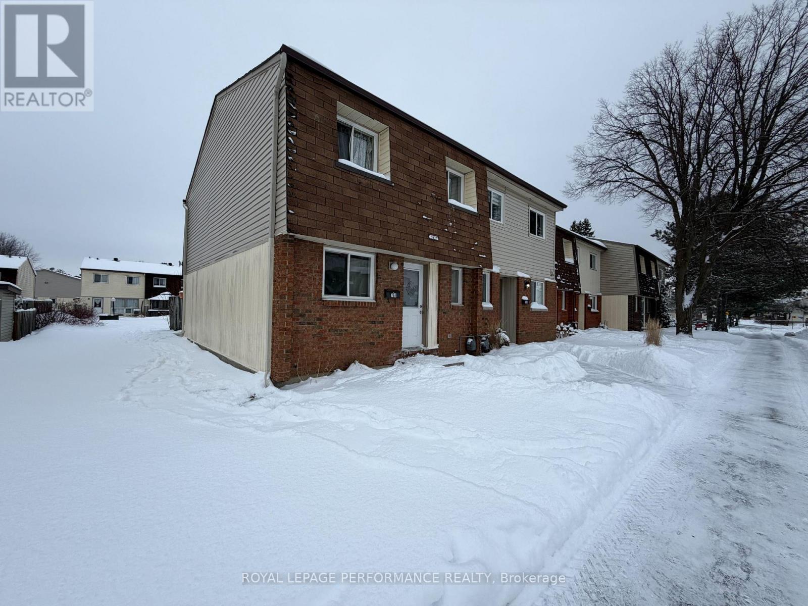 40 - 76 F SEYTON DRIVE, Ottawa, Ontario