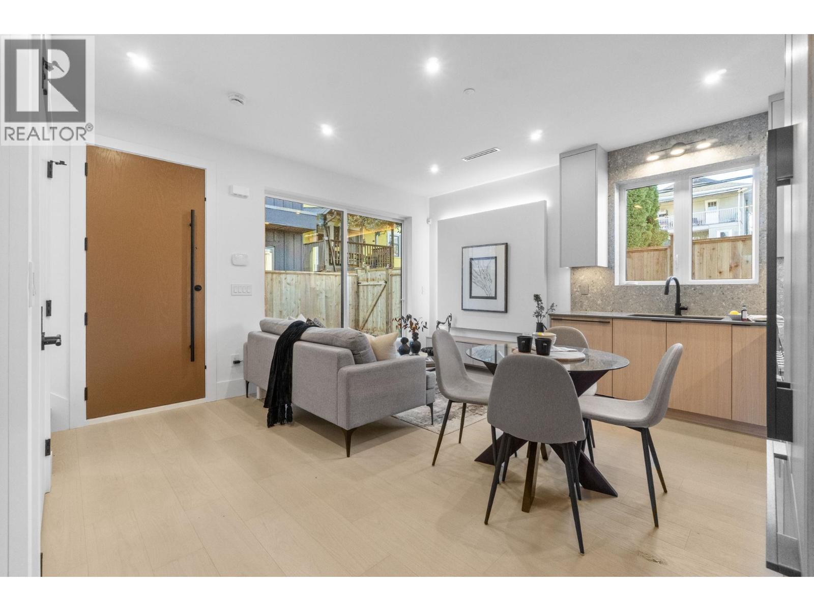 1947 13th Avenue, Vancouver, British Columbia  V5N 2C3 - Photo 4 - R3081623