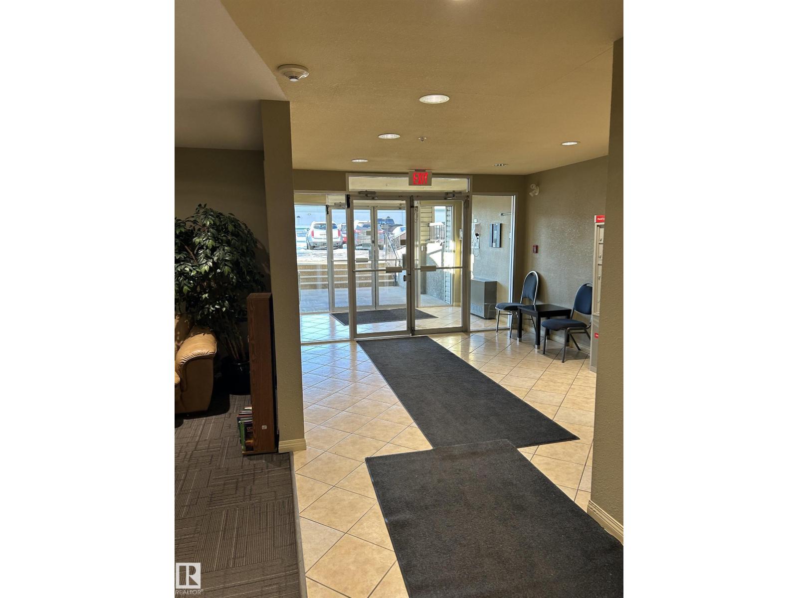 #310 2430 Guardian Rd Nw, Edmonton, Alberta  T5T 6X9 - Photo 3 - E4470604