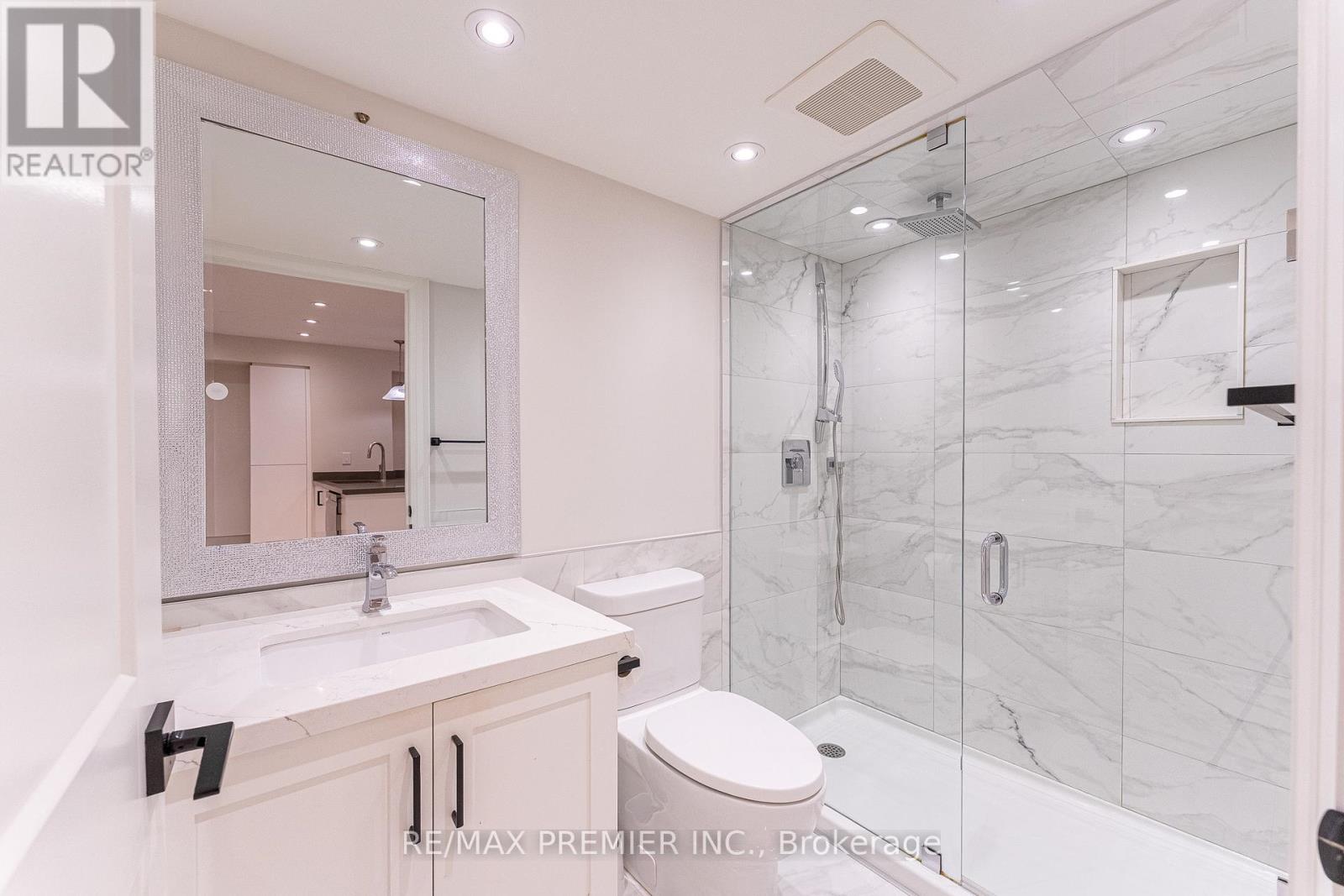 205 - 1 Balmoral Avenue, Toronto, Ontario  M4V 3B9 - Photo 9 - C12715552