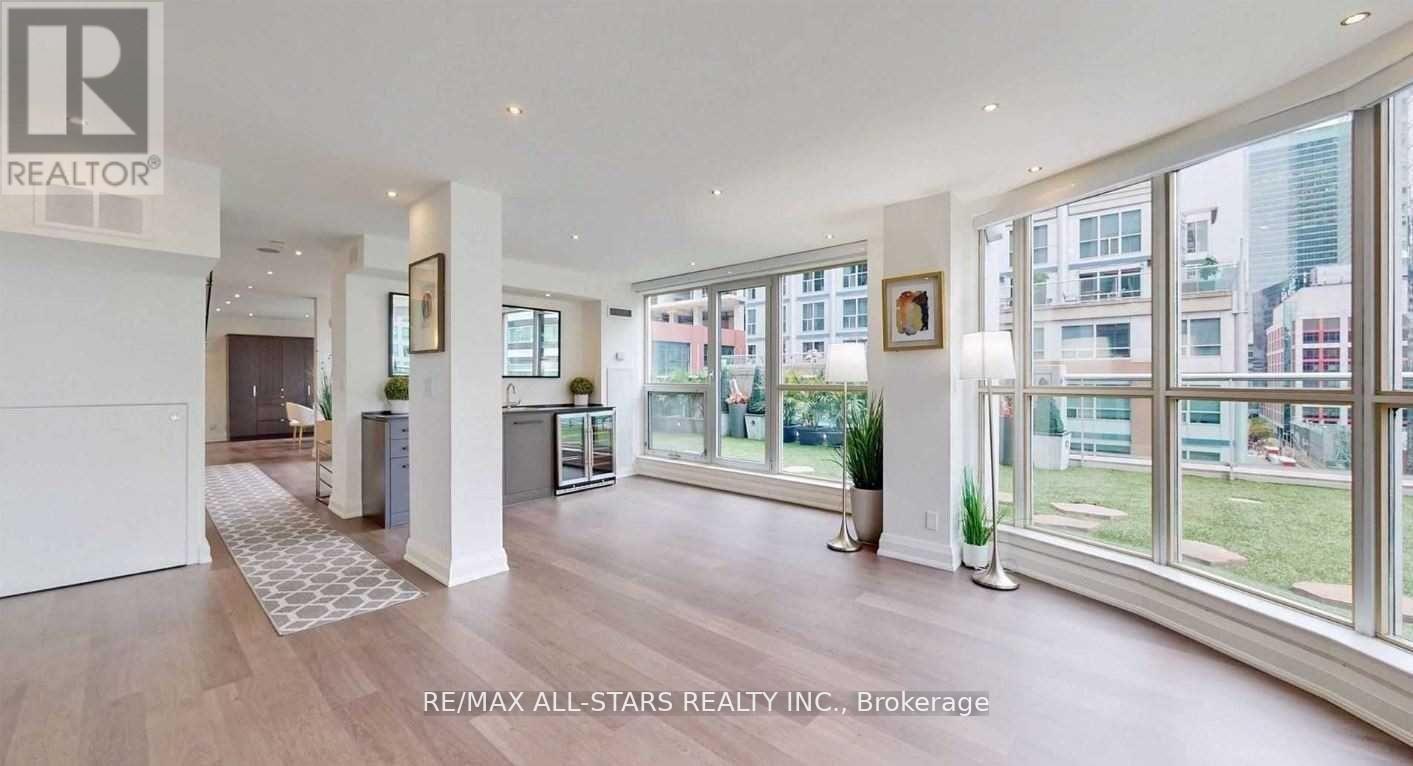 711/712 - 36 Blue Jays Way, Toronto, Ontario  M5V 3T3 - Photo 10 - C12715588