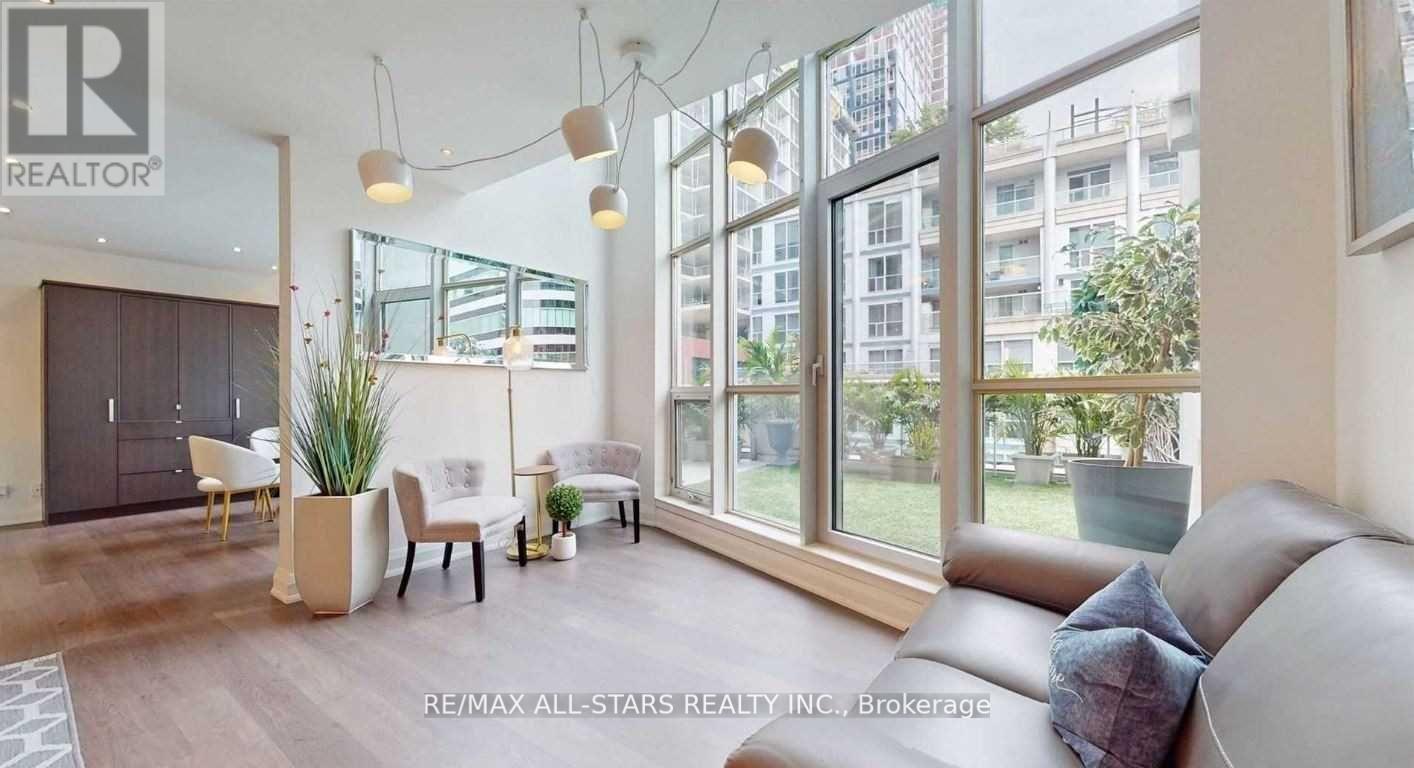 711/712 - 36 Blue Jays Way, Toronto, Ontario  M5V 3T3 - Photo 4 - C12715588