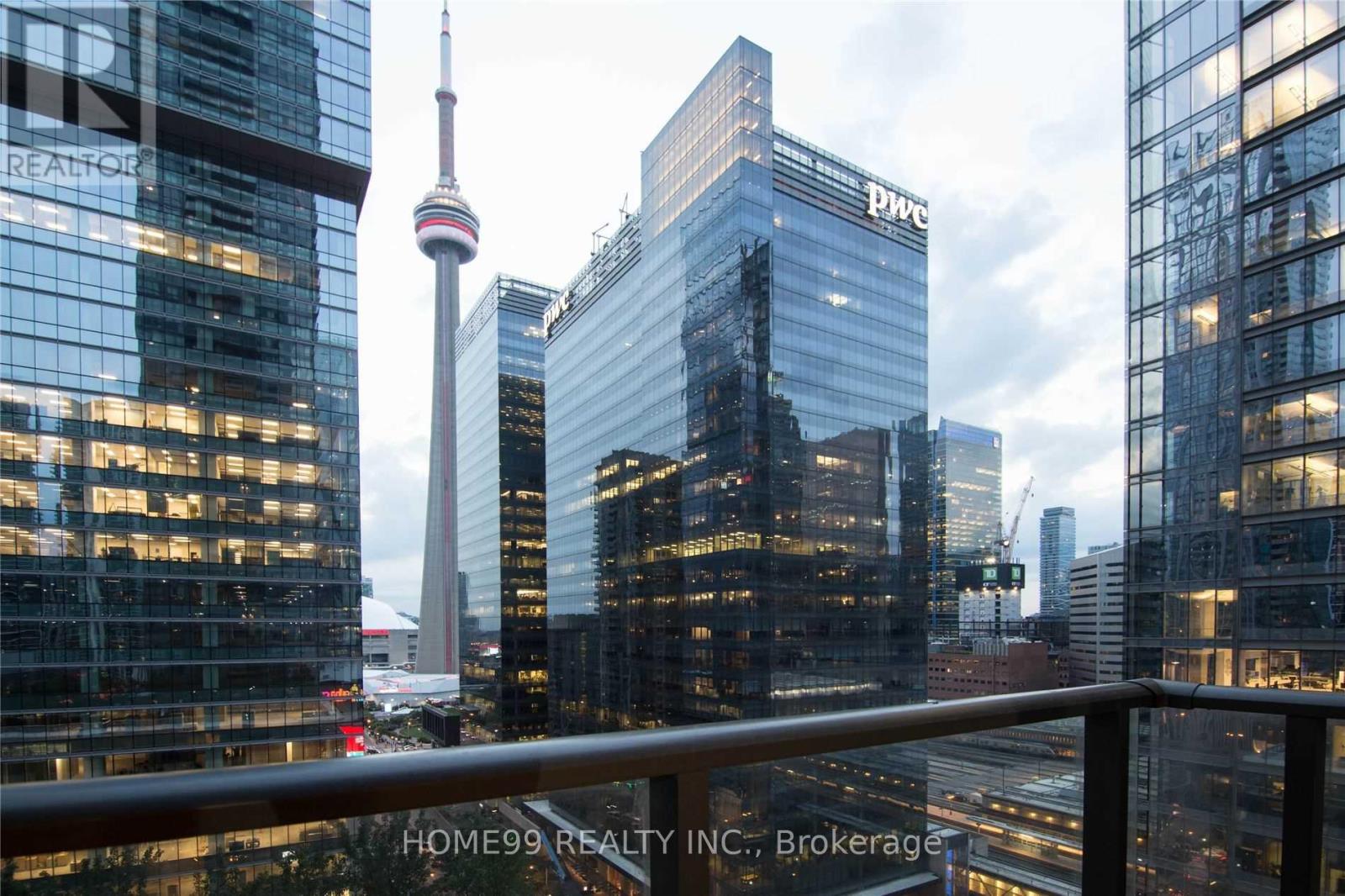 1404 - 65 BREMNER BOULEVARD, Toronto, Ontario