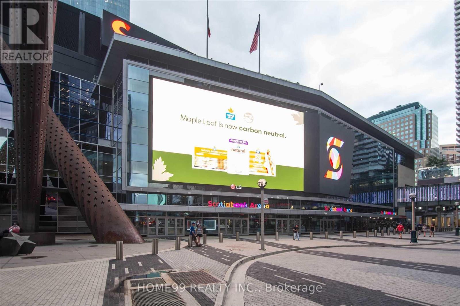 1404 - 65 Bremner Boulevard, Toronto, Ontario  M5J 0A7 - Photo 2 - C12715622