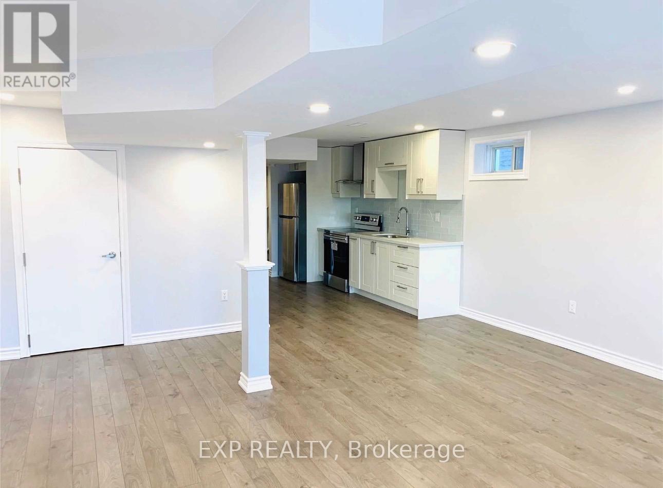 Lower - 127 Anchusa Drive, Richmond Hill, Ontario  L4E 1C5 - Photo 5 - N12715604