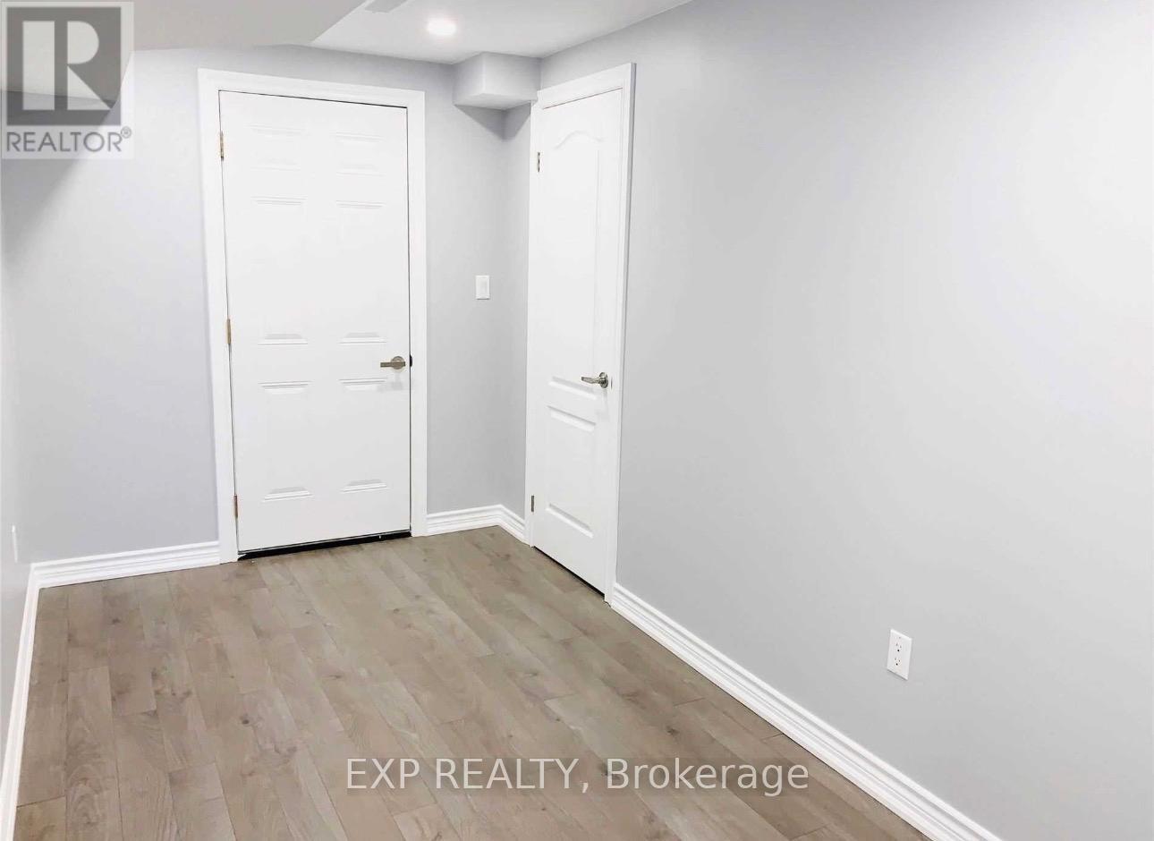 Lower - 127 Anchusa Drive, Richmond Hill, Ontario  L4E 1C5 - Photo 7 - N12715604