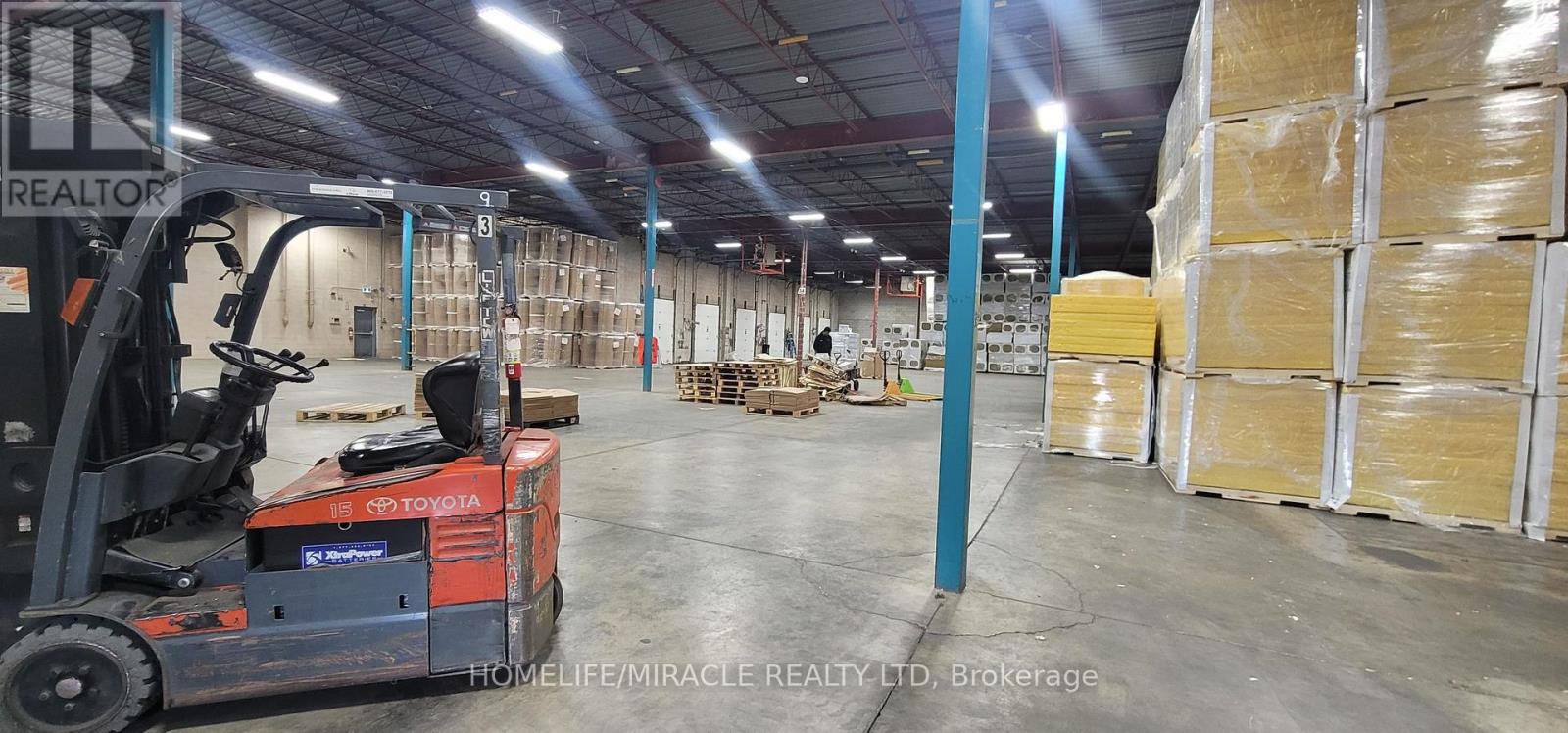 1 - 610 Hanlan Road, Vaughan, Ontario  L4L 4Y1 - Photo 7 - N12715624