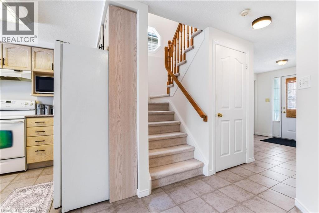 551 Chesapeake Crescent, Waterloo, Ontario  N2K 4G2 - Photo 13 - 40798427